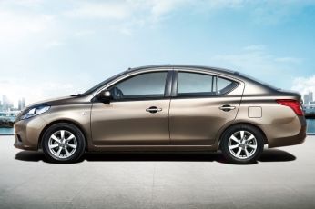 Nissan Sunny cơ sở
